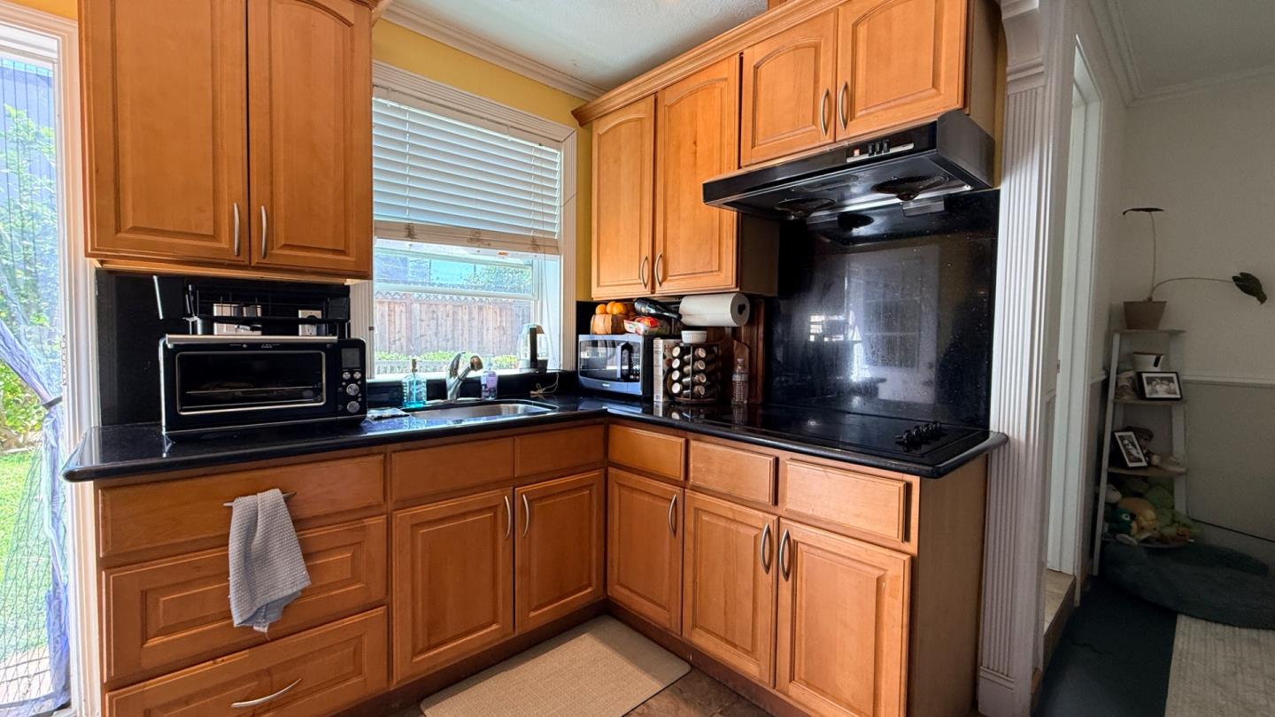 1425 California Drive