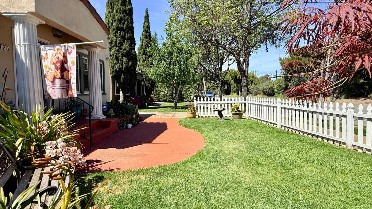 1425 California Drive