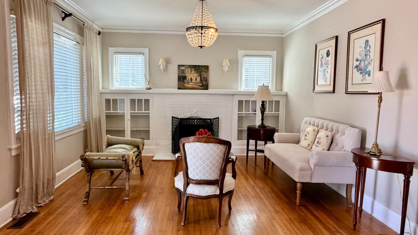 1425 California Drive