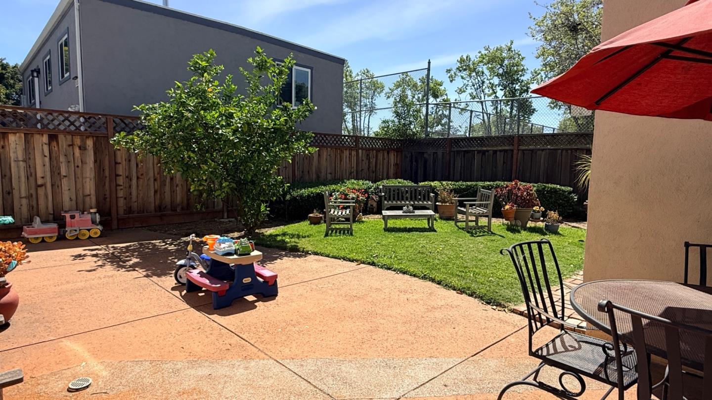 1425 California Drive