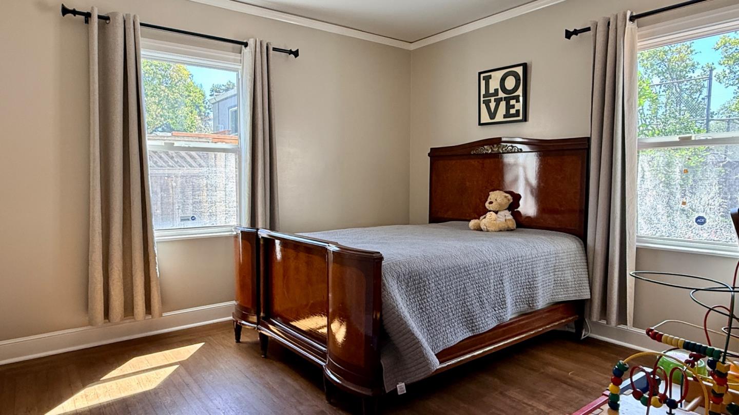 1425 California Drive