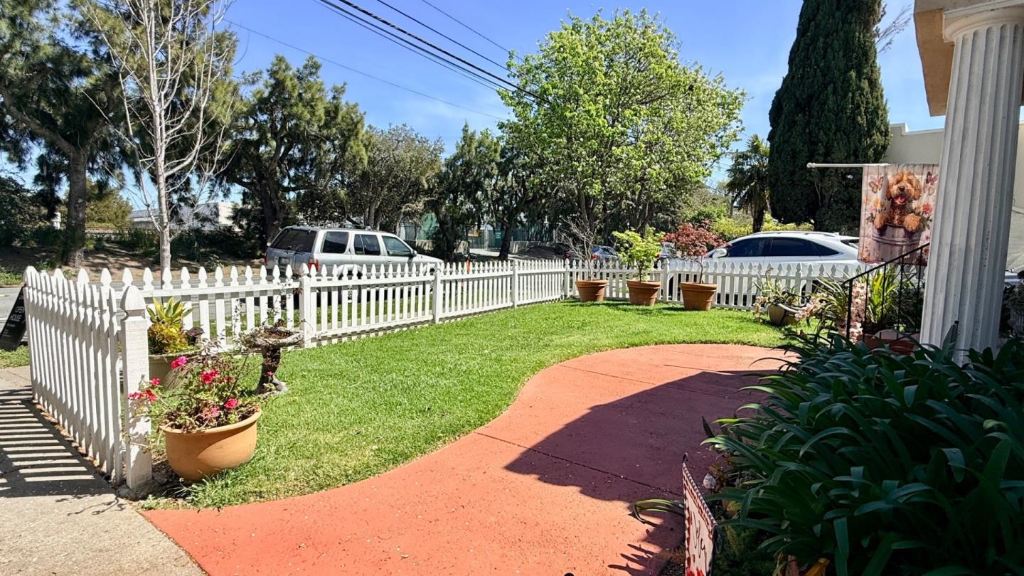 1425 California Drive