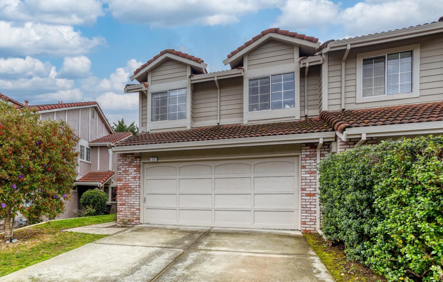 15 Amy Dr