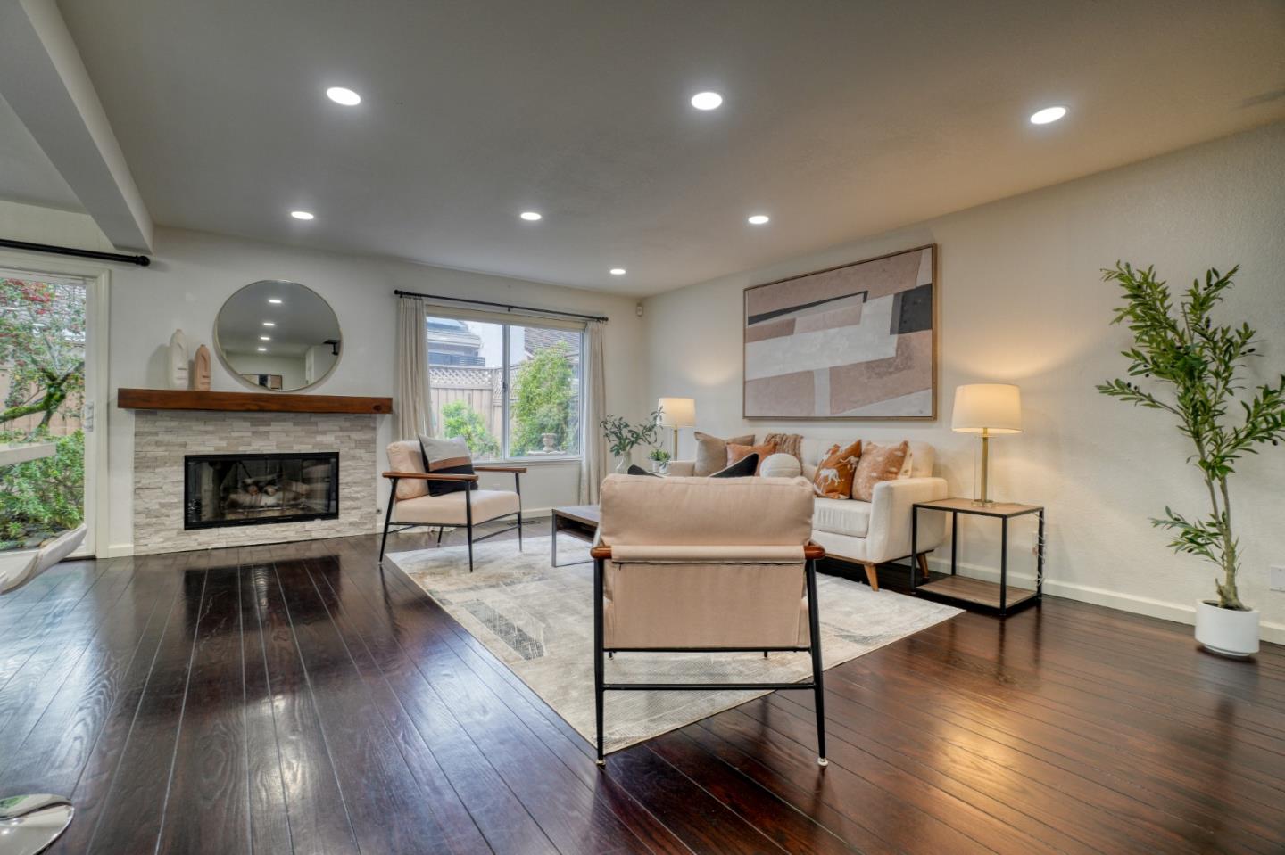 15 Amy Dr