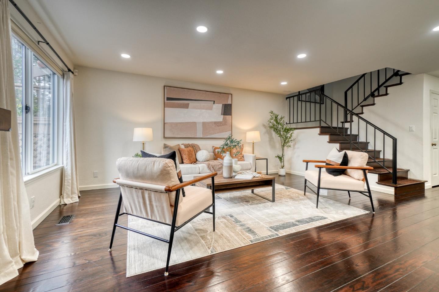 15 Amy Dr
