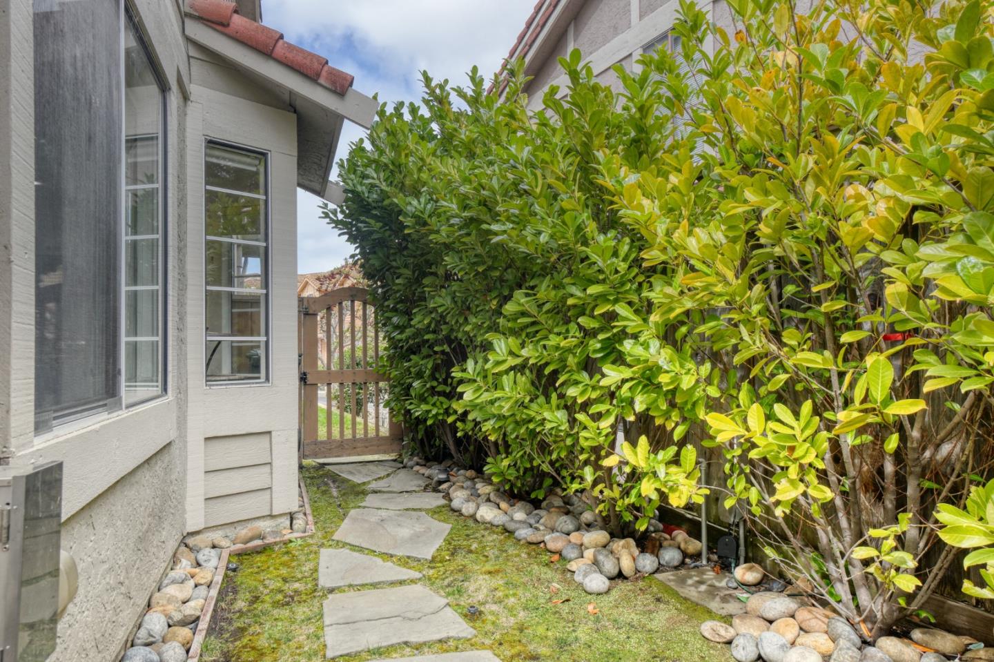 15 Amy Dr