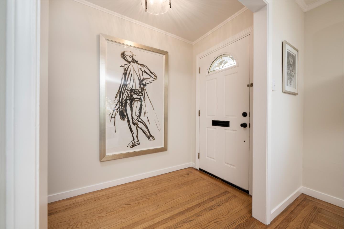 910 Folkstone Avenue