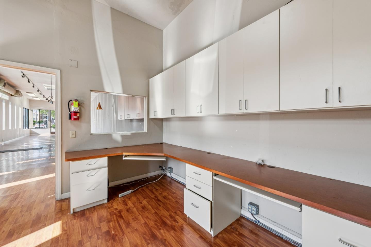 33 West 25th Avenue