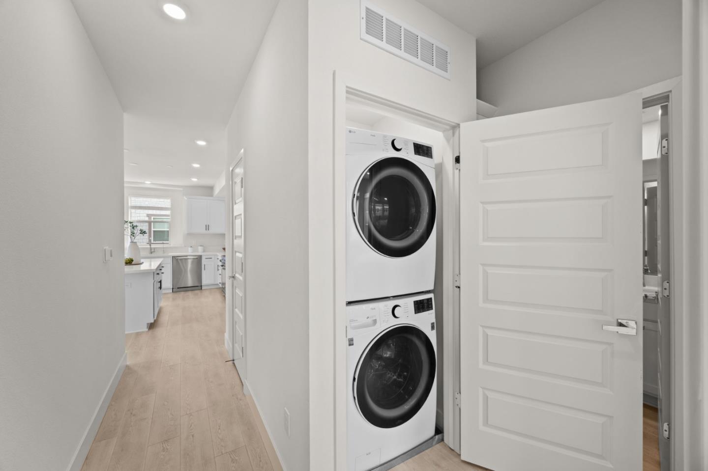 922 Noble Fir Terrace 1