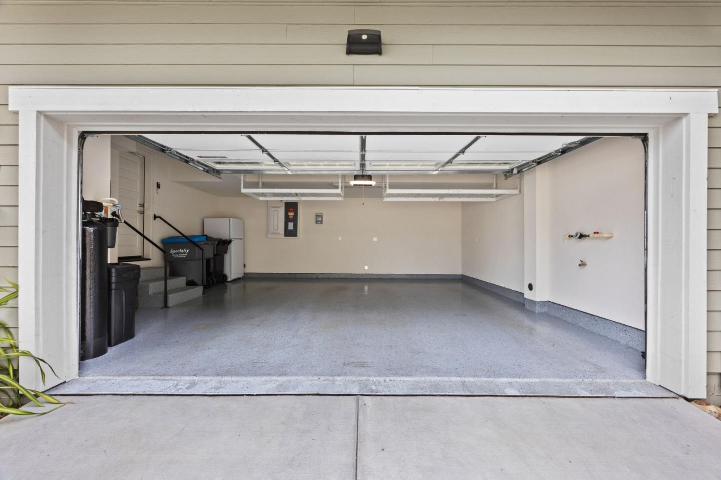 922 Noble Fir Terrace 1