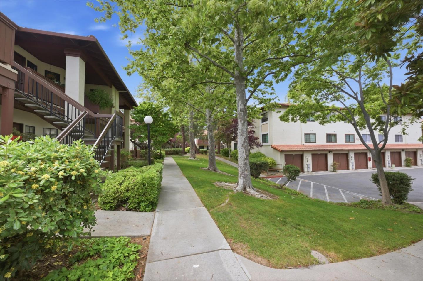 466 Costa Mesa Terrace G