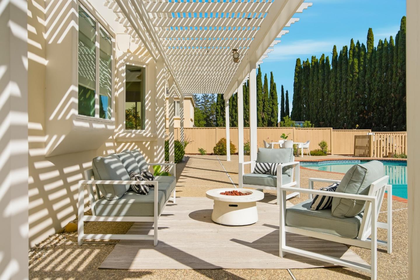 21592 Villa Maria Court