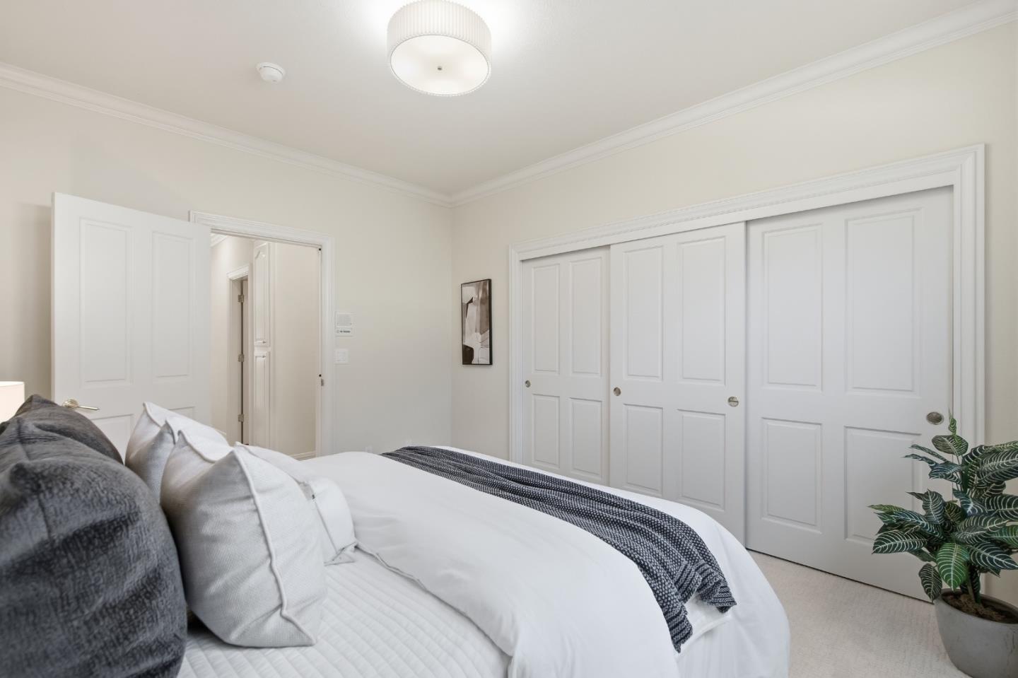 21592 Villa Maria Court