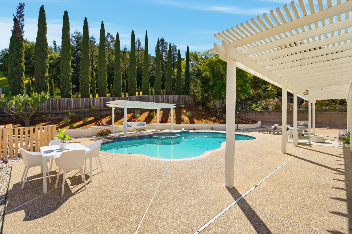 21592 Villa Maria Court