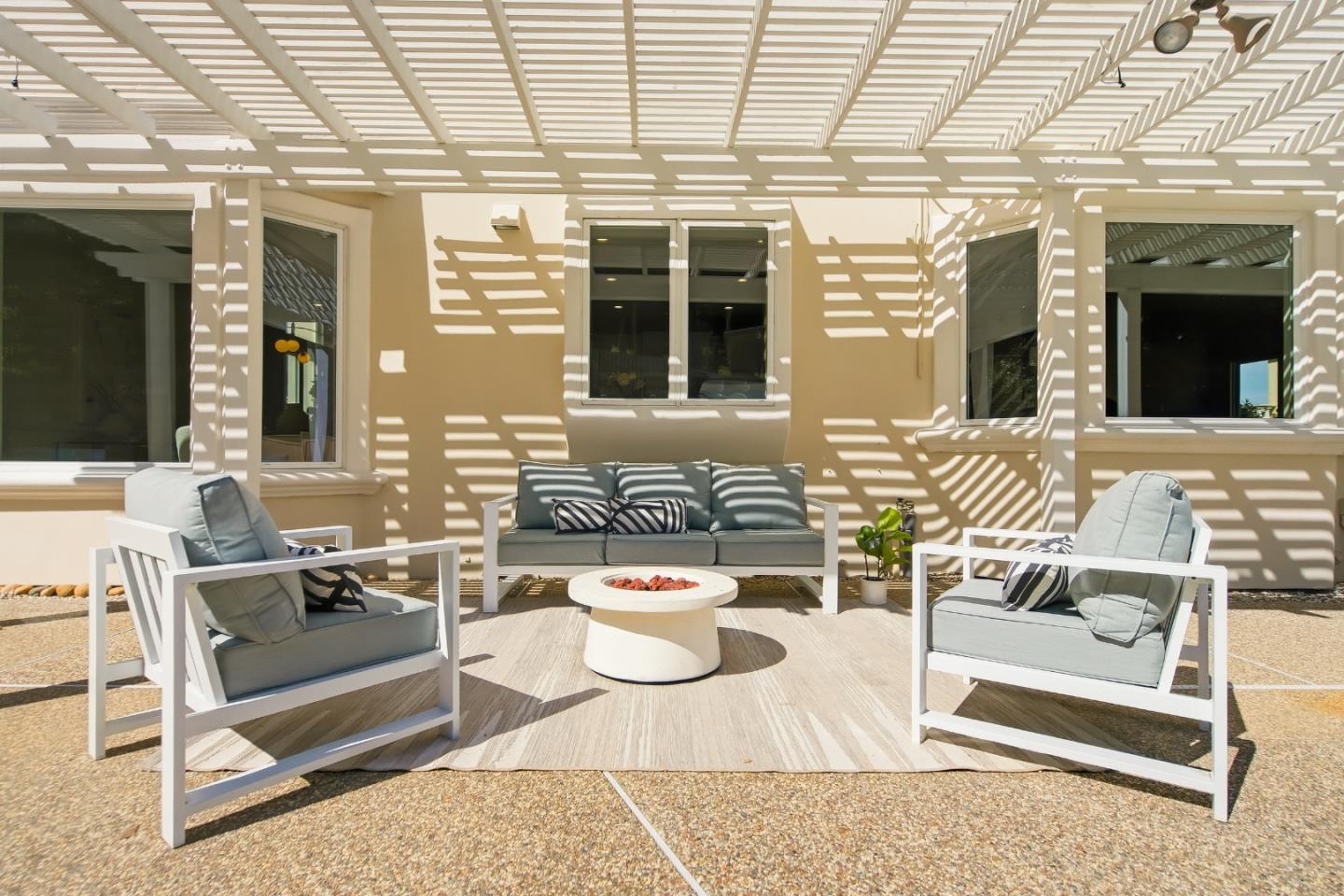 21592 Villa Maria Court