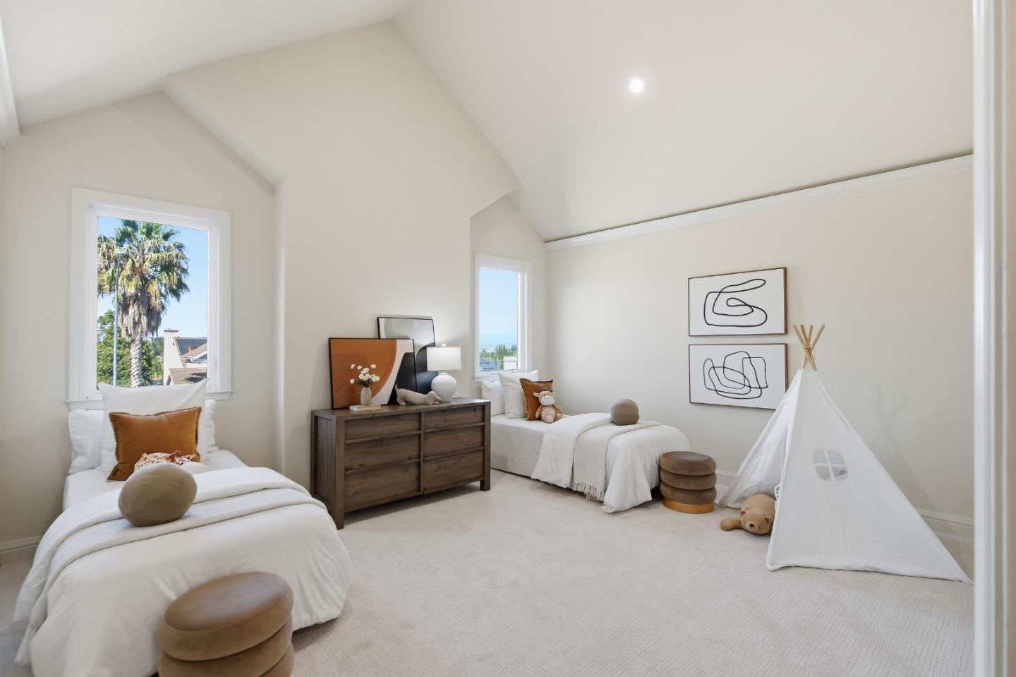 21592 Villa Maria Court