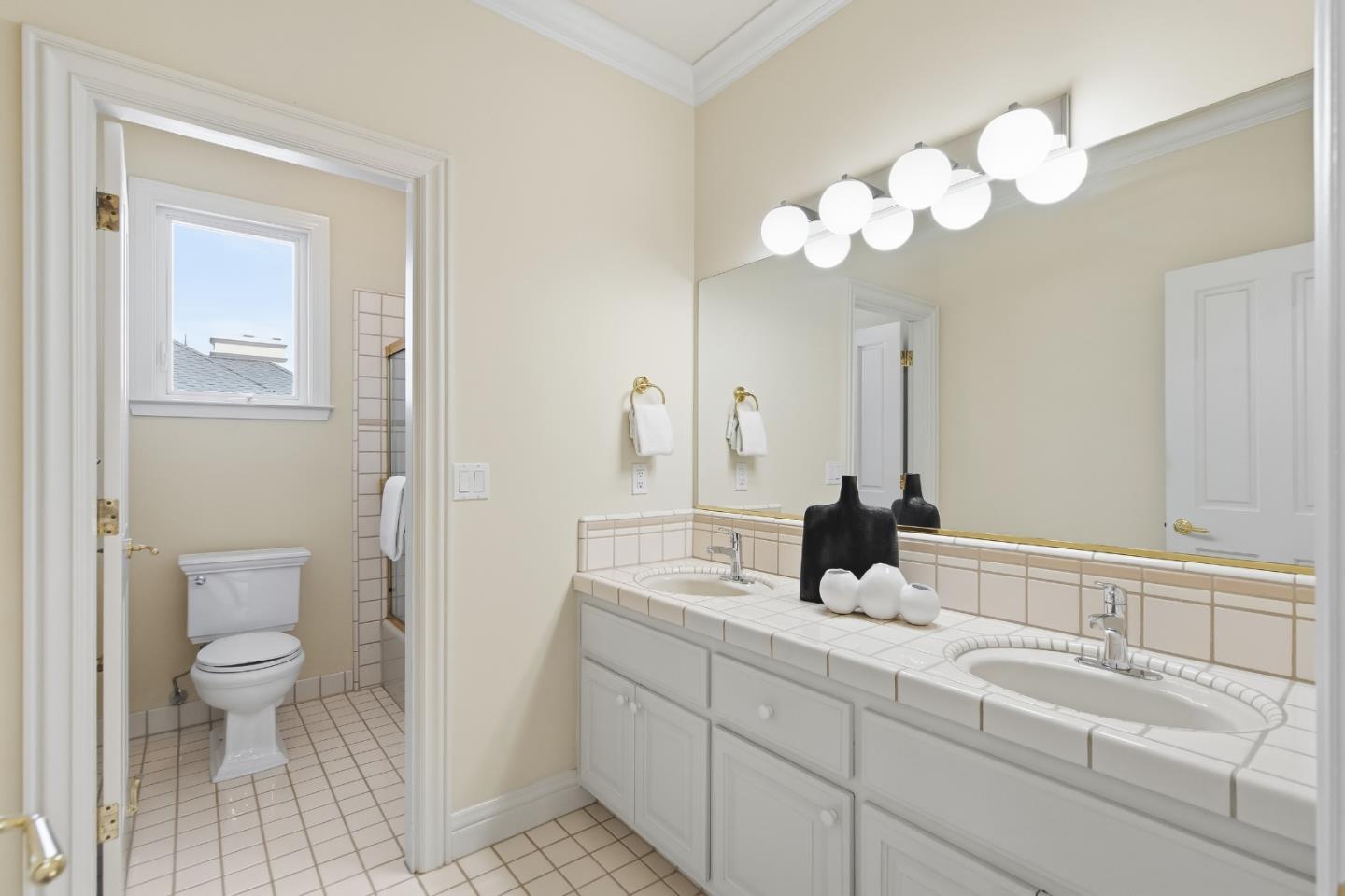 21592 Villa Maria Court