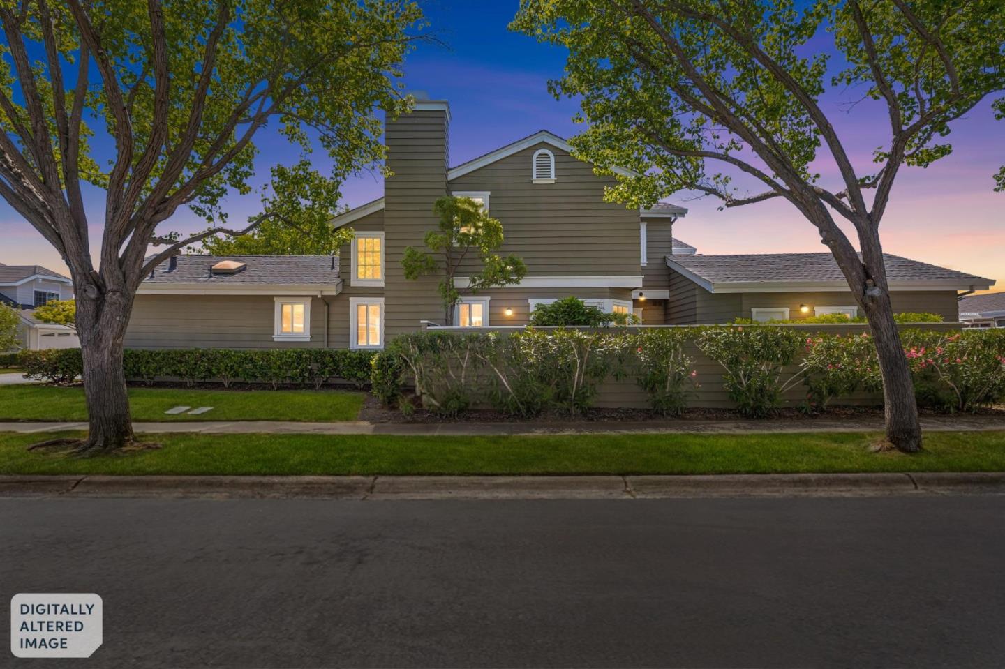 869 Newport Circle