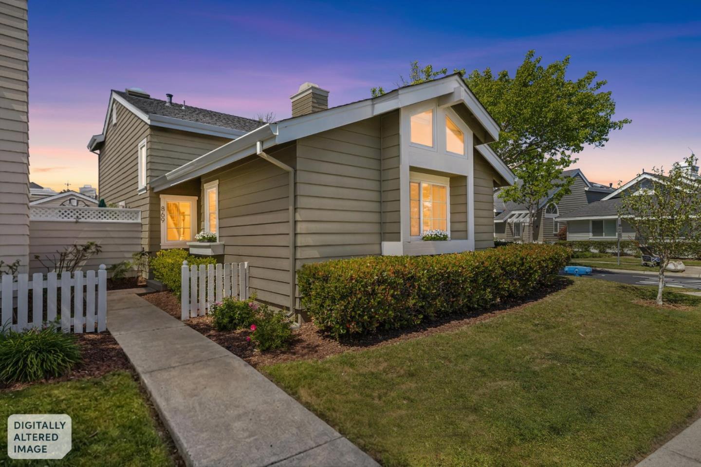 869 Newport Circle