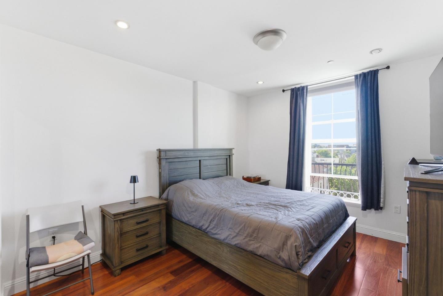 151 El Camino Real 305