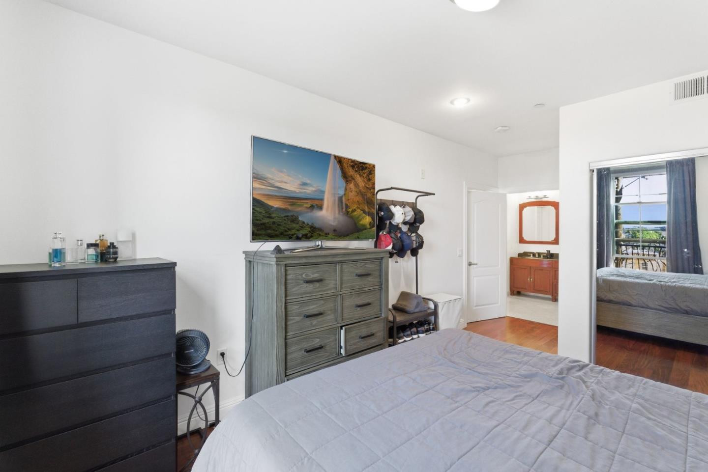 151 El Camino Real 305