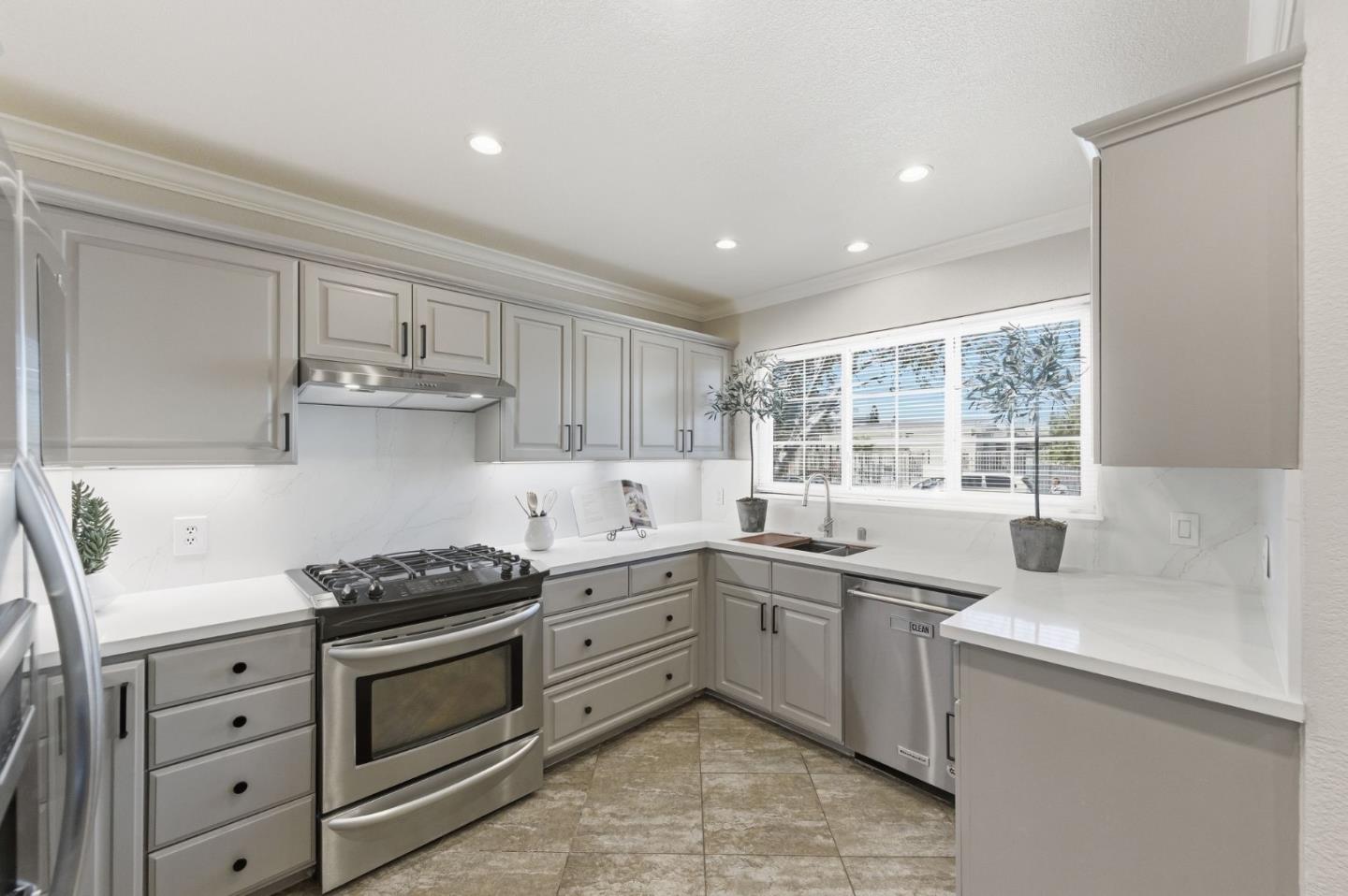 1028 Bermuda Drive