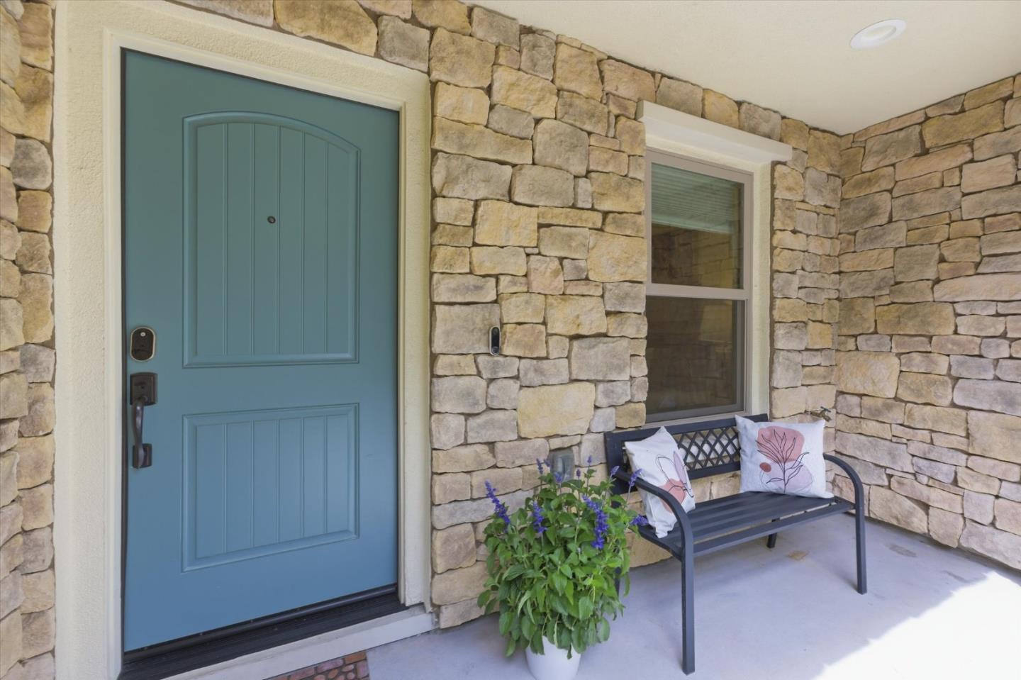 302 Cherokee Loop
