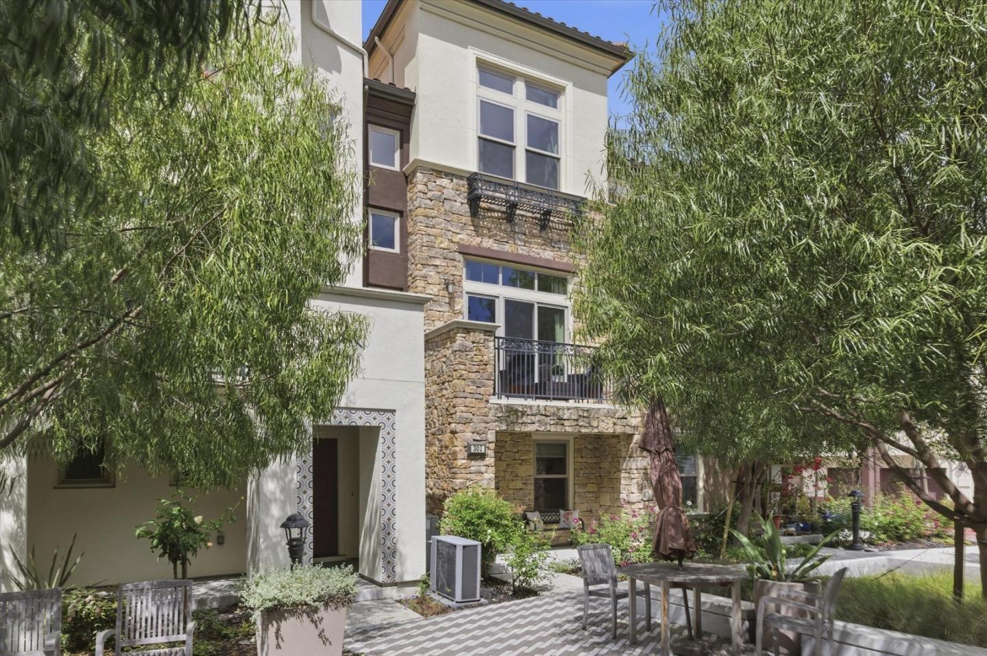 302 Cherokee Loop