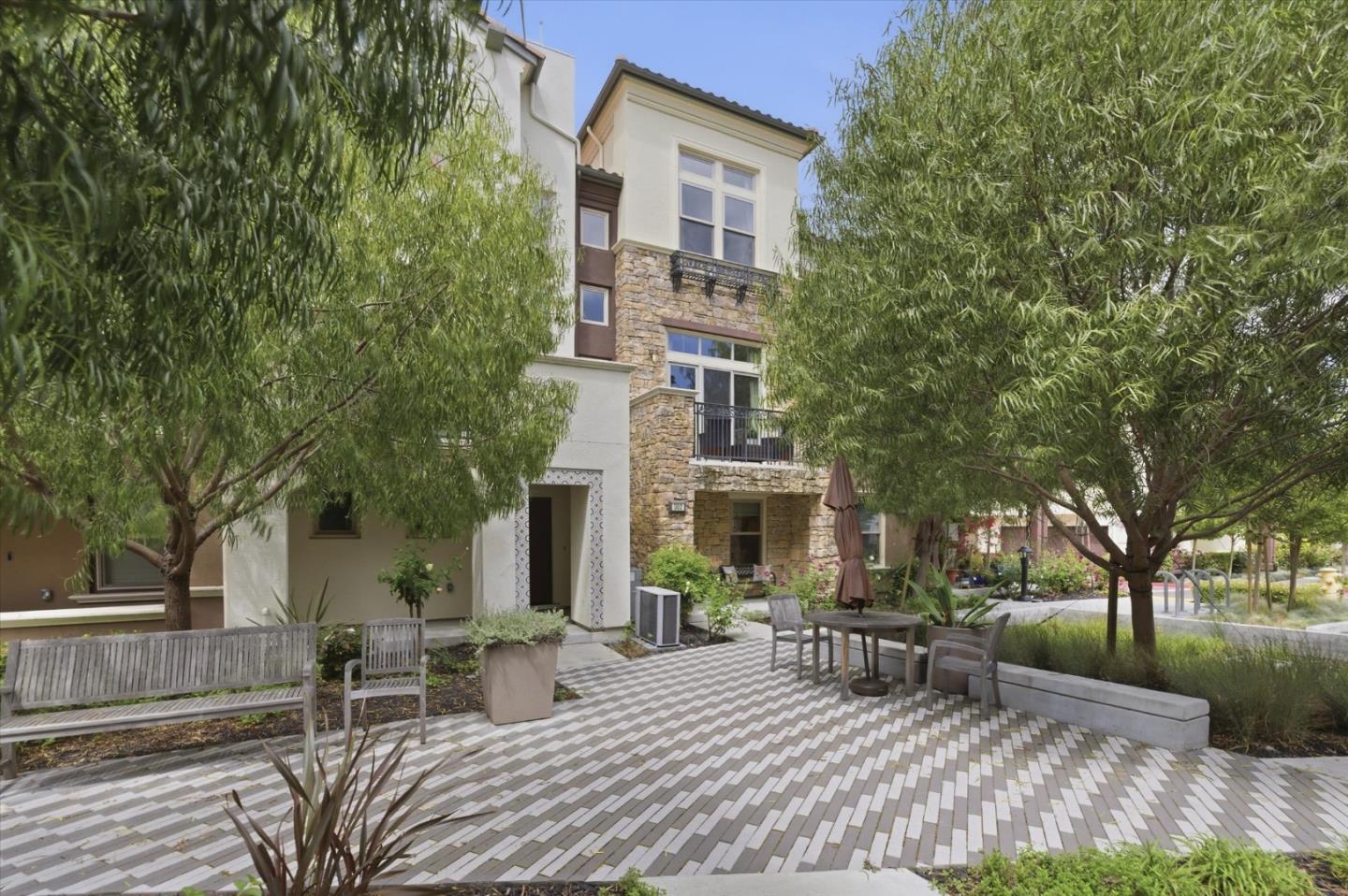 302 Cherokee Loop