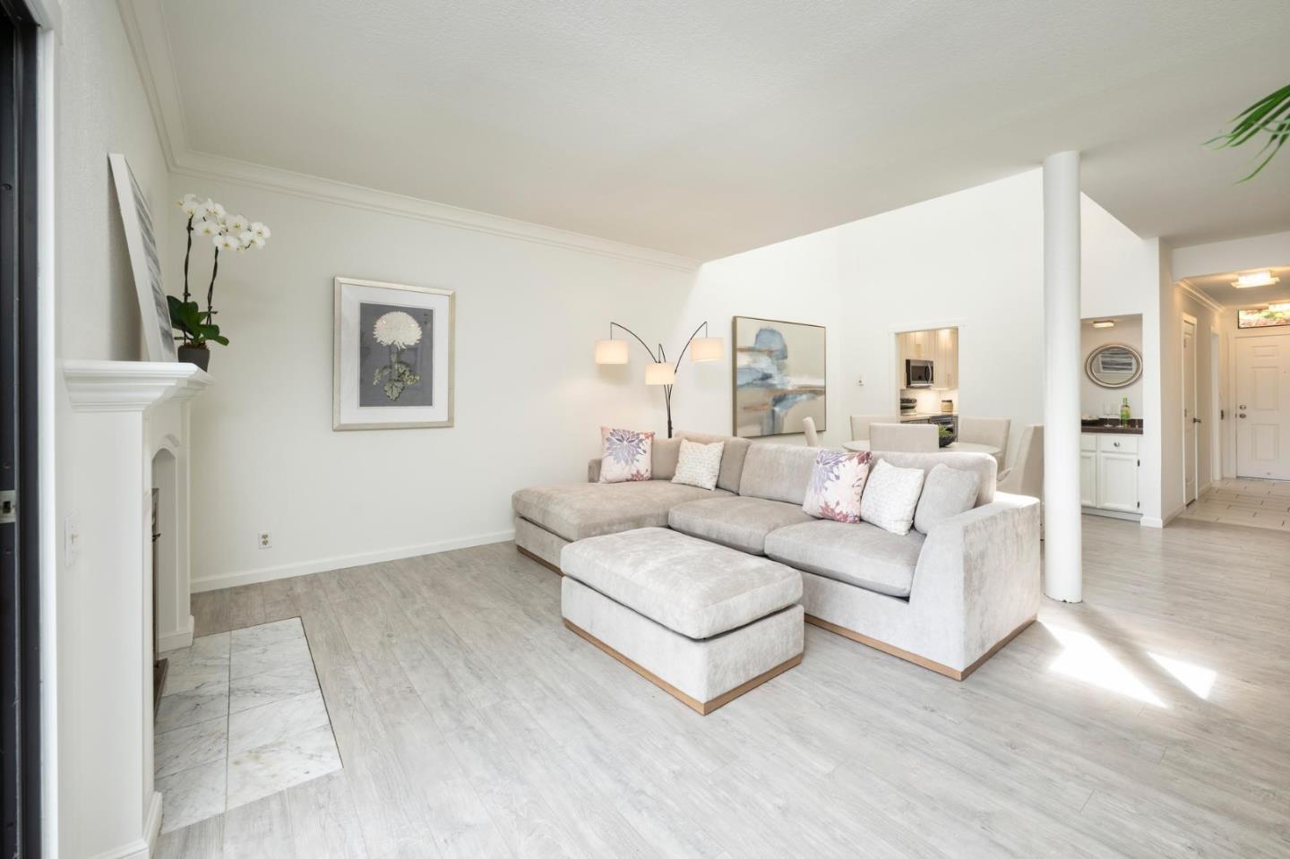 1135 Shoreline Drive