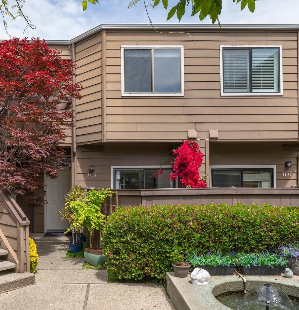 1135 Shoreline Drive