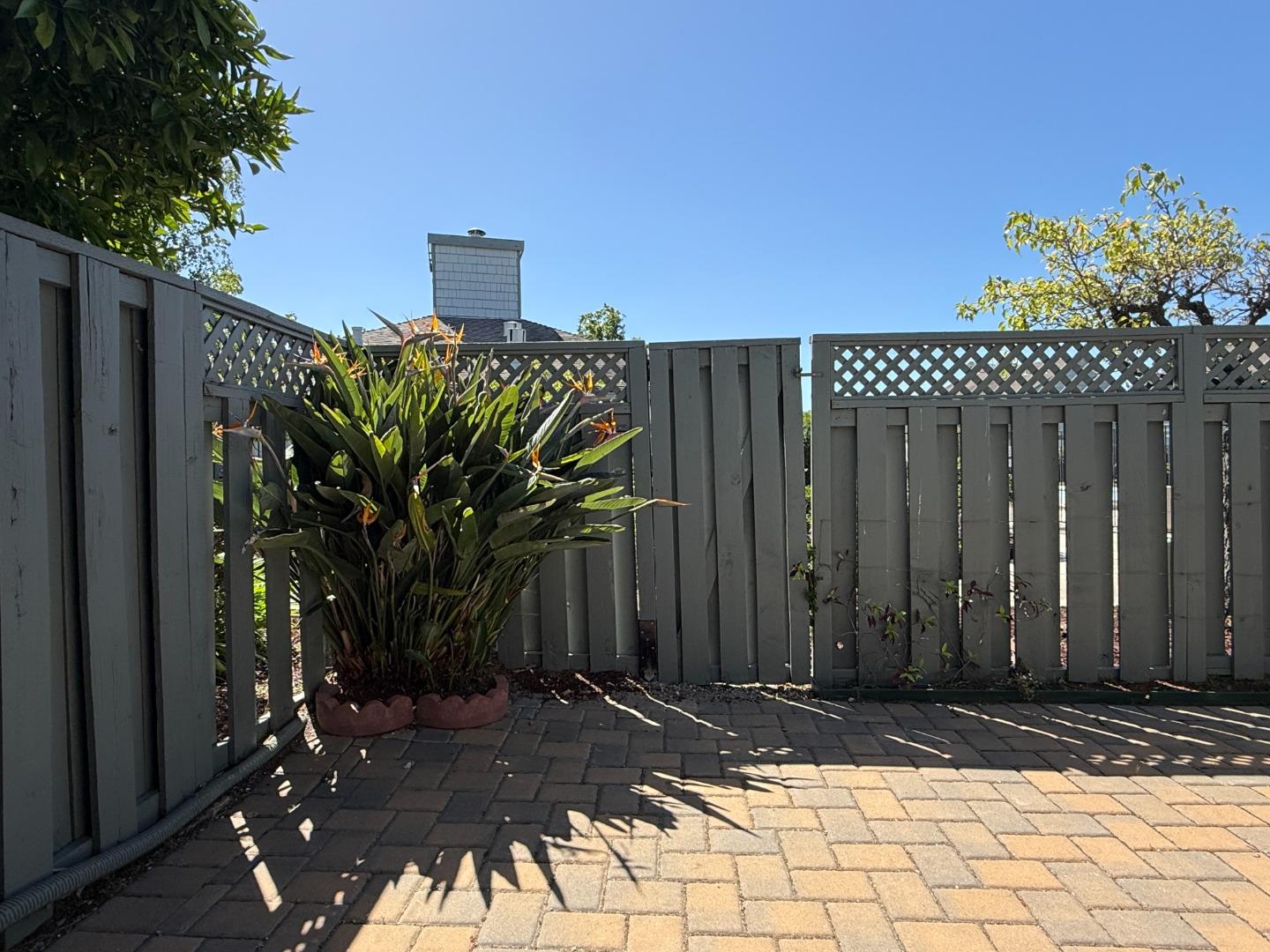 972 Diaz Lane