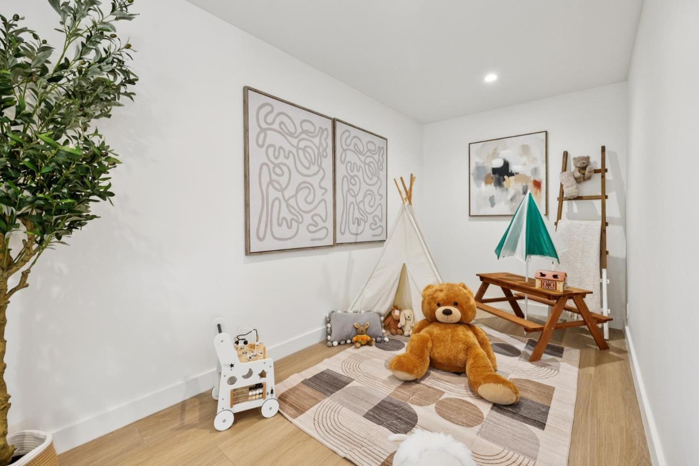 284 Avocet Court