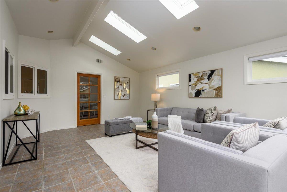 1557 Mizzen Lane