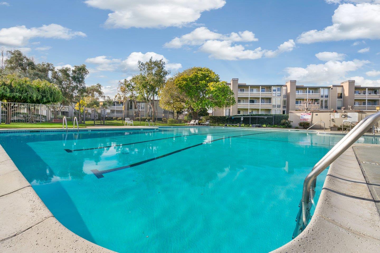 1171 Compass 201