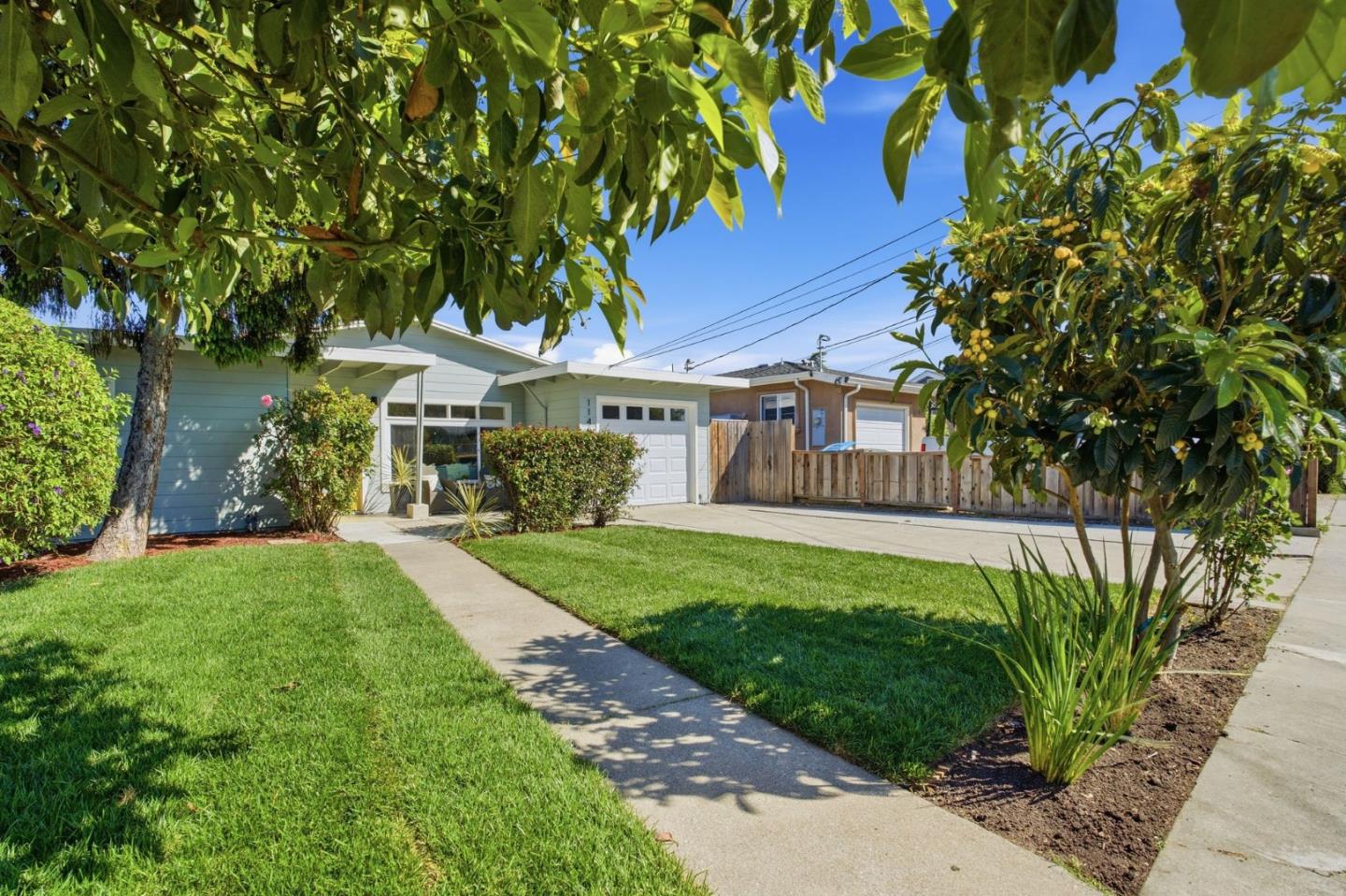 1140 Almanor Avenue
