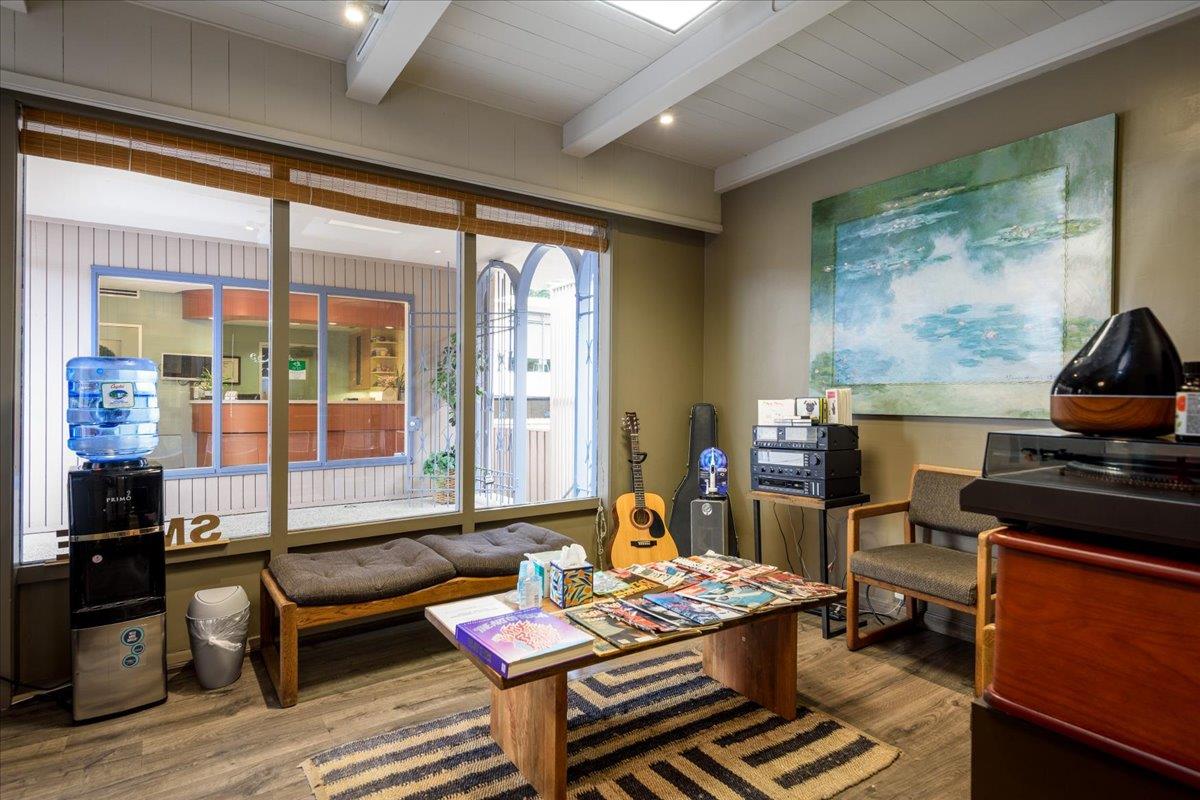255 North San Mateo Drive Suite 2