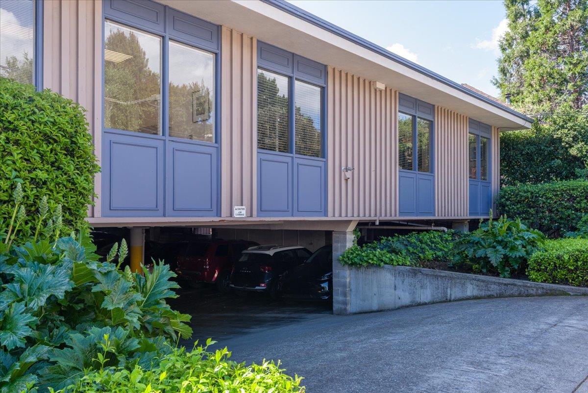 255 North San Mateo Drive Suite 2