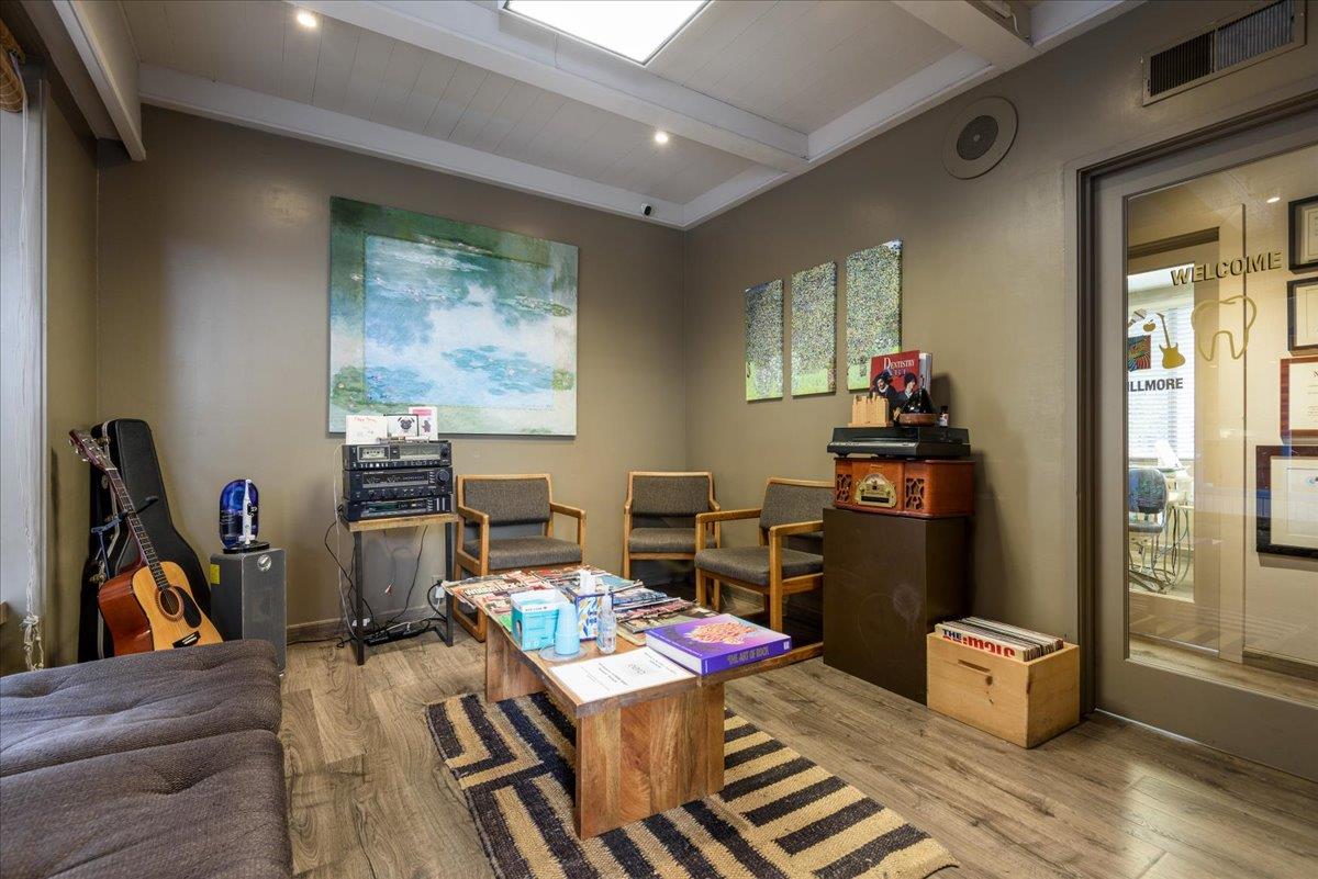 255 North San Mateo Drive Suite 2