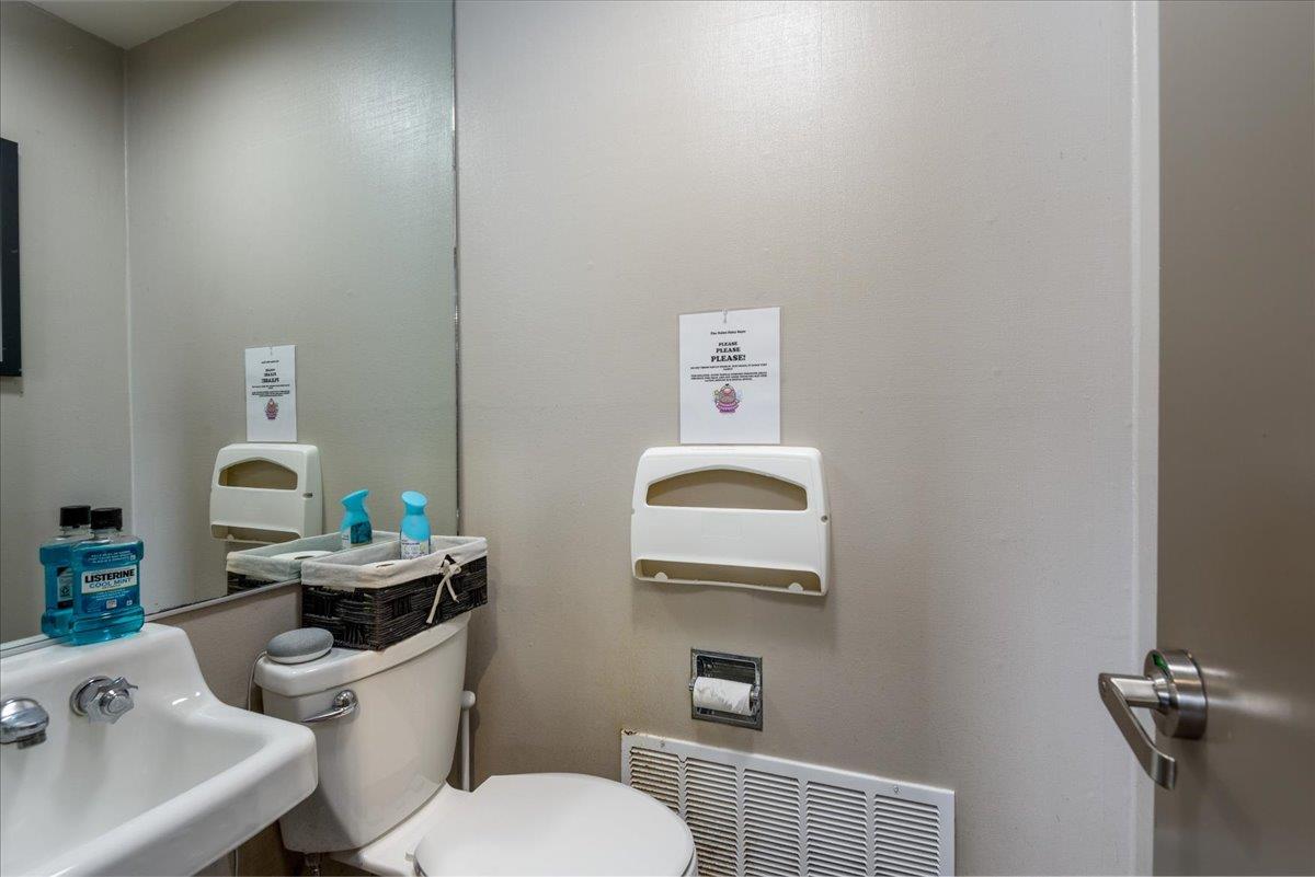 255 North San Mateo Drive Suite 2