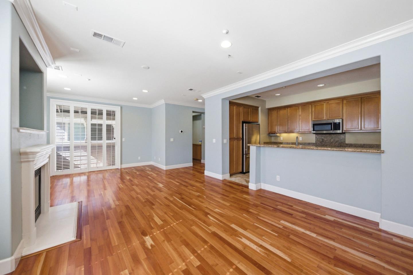 200 Live Oak Way 203