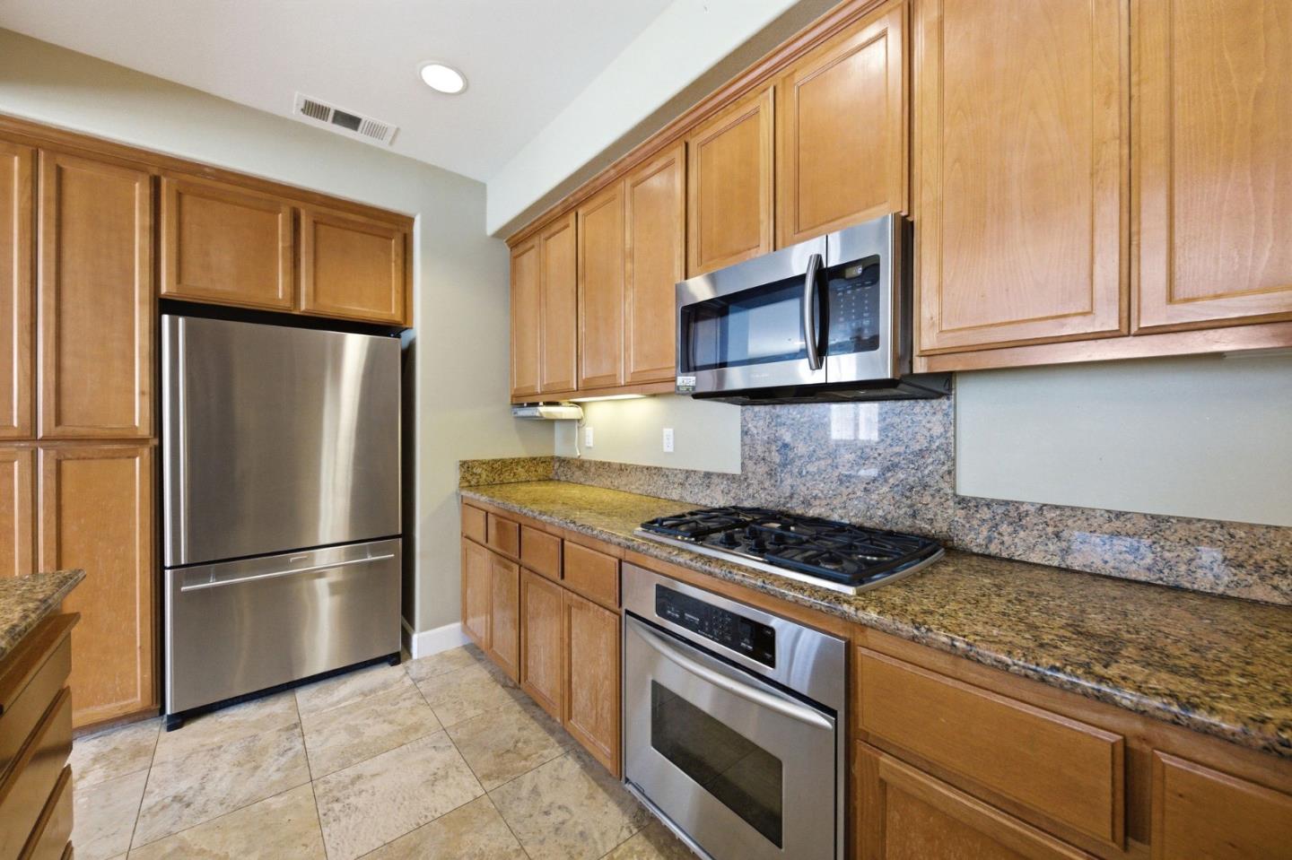 200 Live Oak Way 203