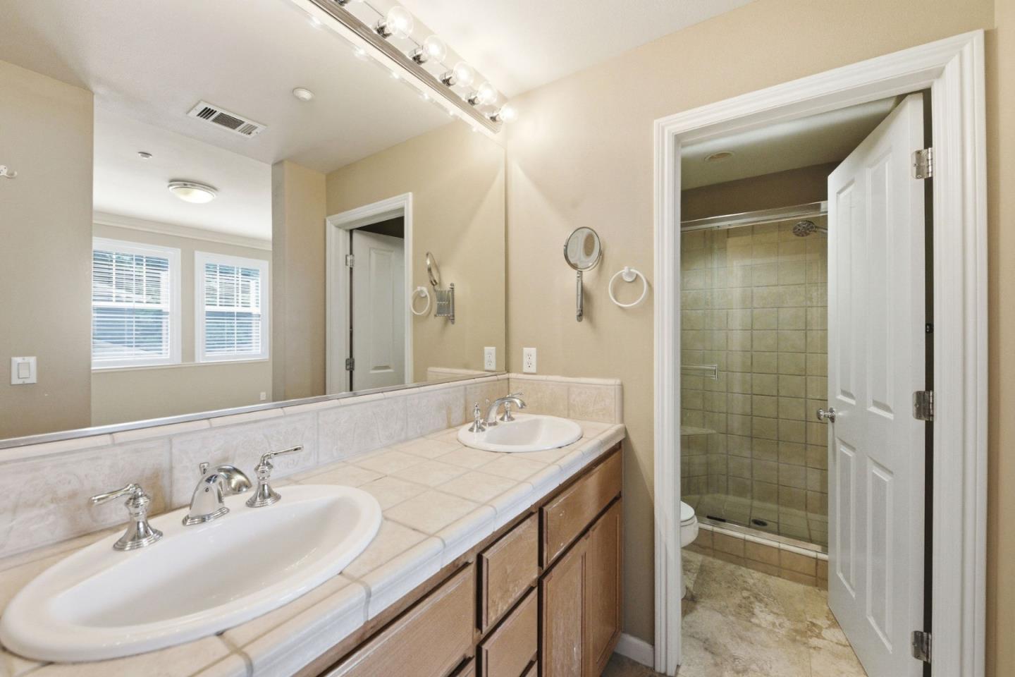 200 Live Oak Way 203