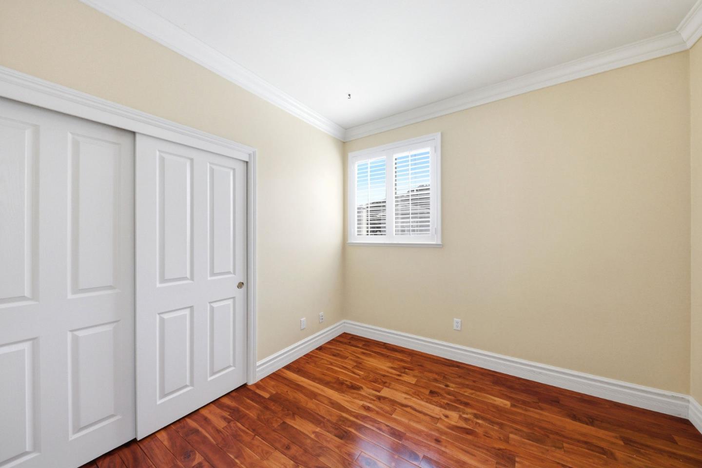 200 Live Oak Way 203