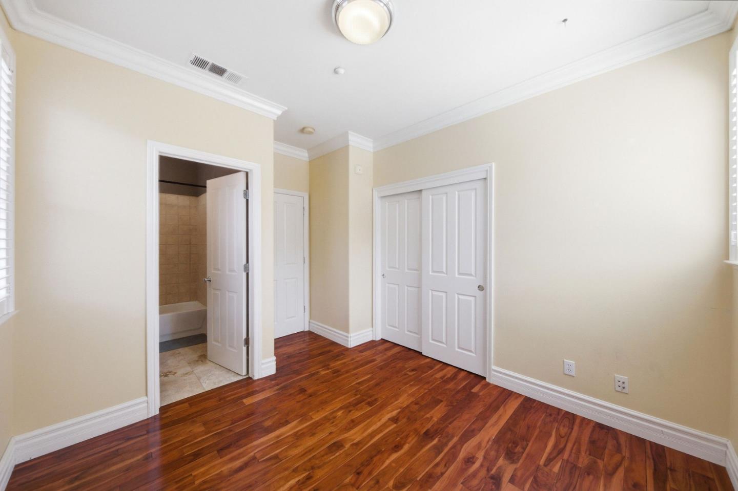 200 Live Oak Way 203