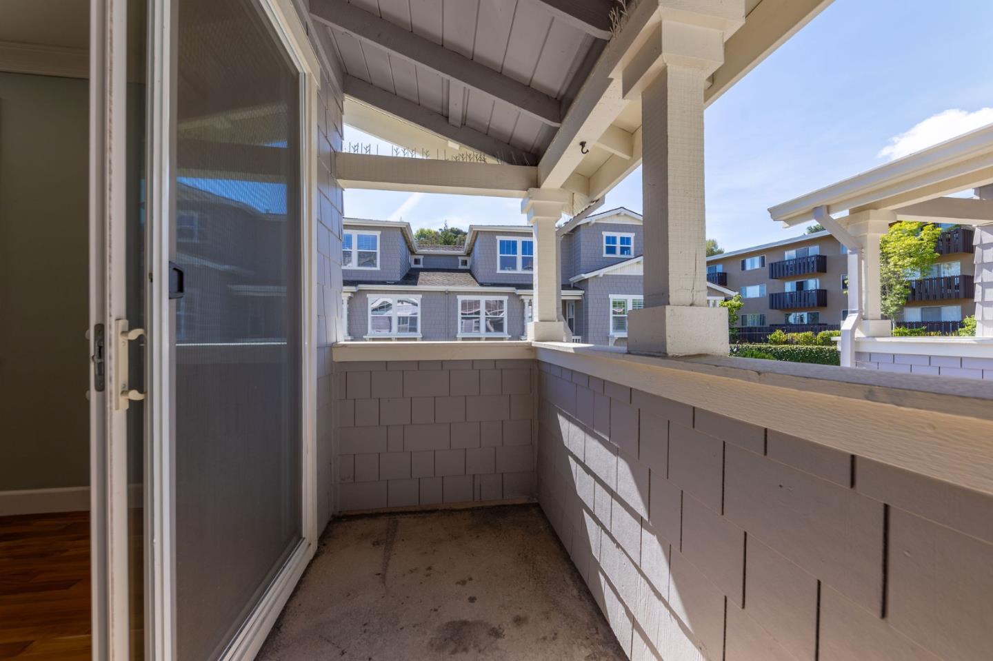 200 Live Oak Way 203