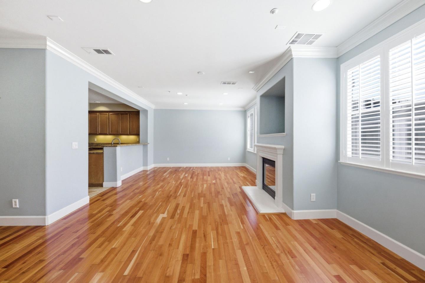 200 Live Oak Way 203