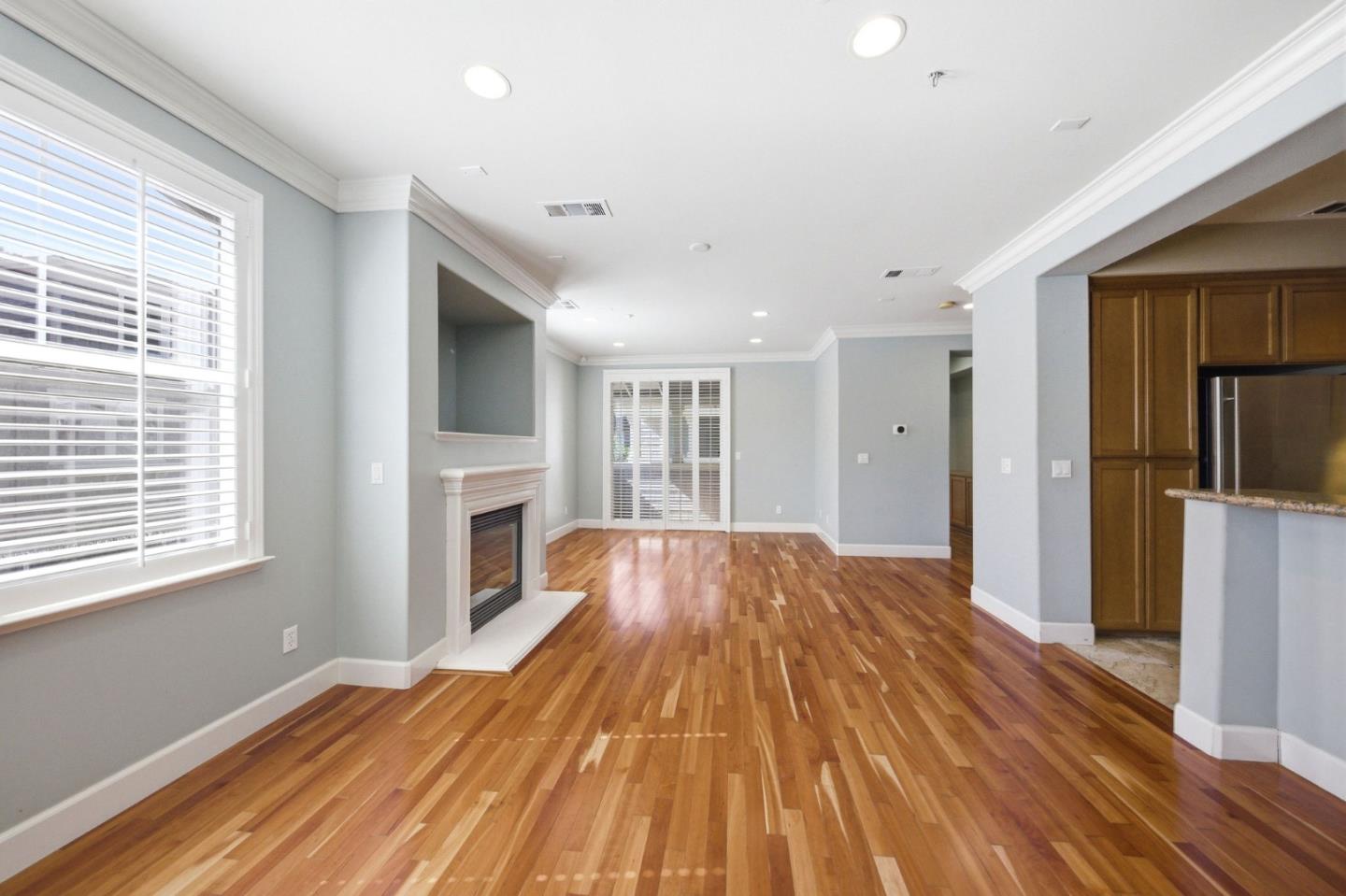 200 Live Oak Way 203