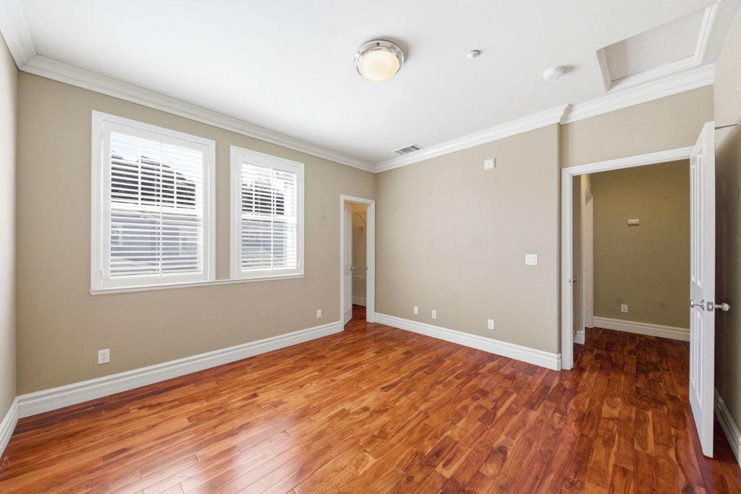 200 Live Oak Way 203