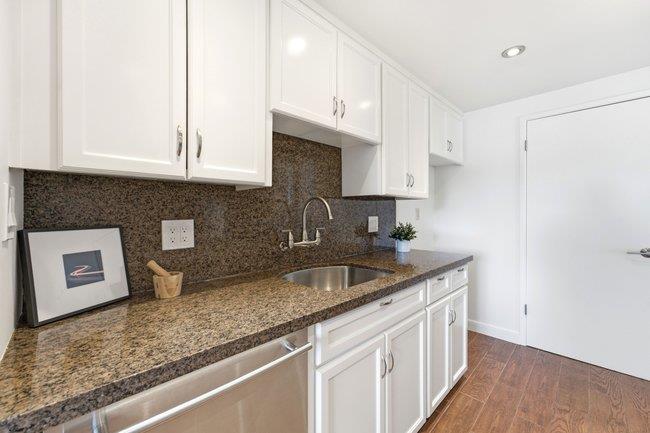 30 Mounds Road 402